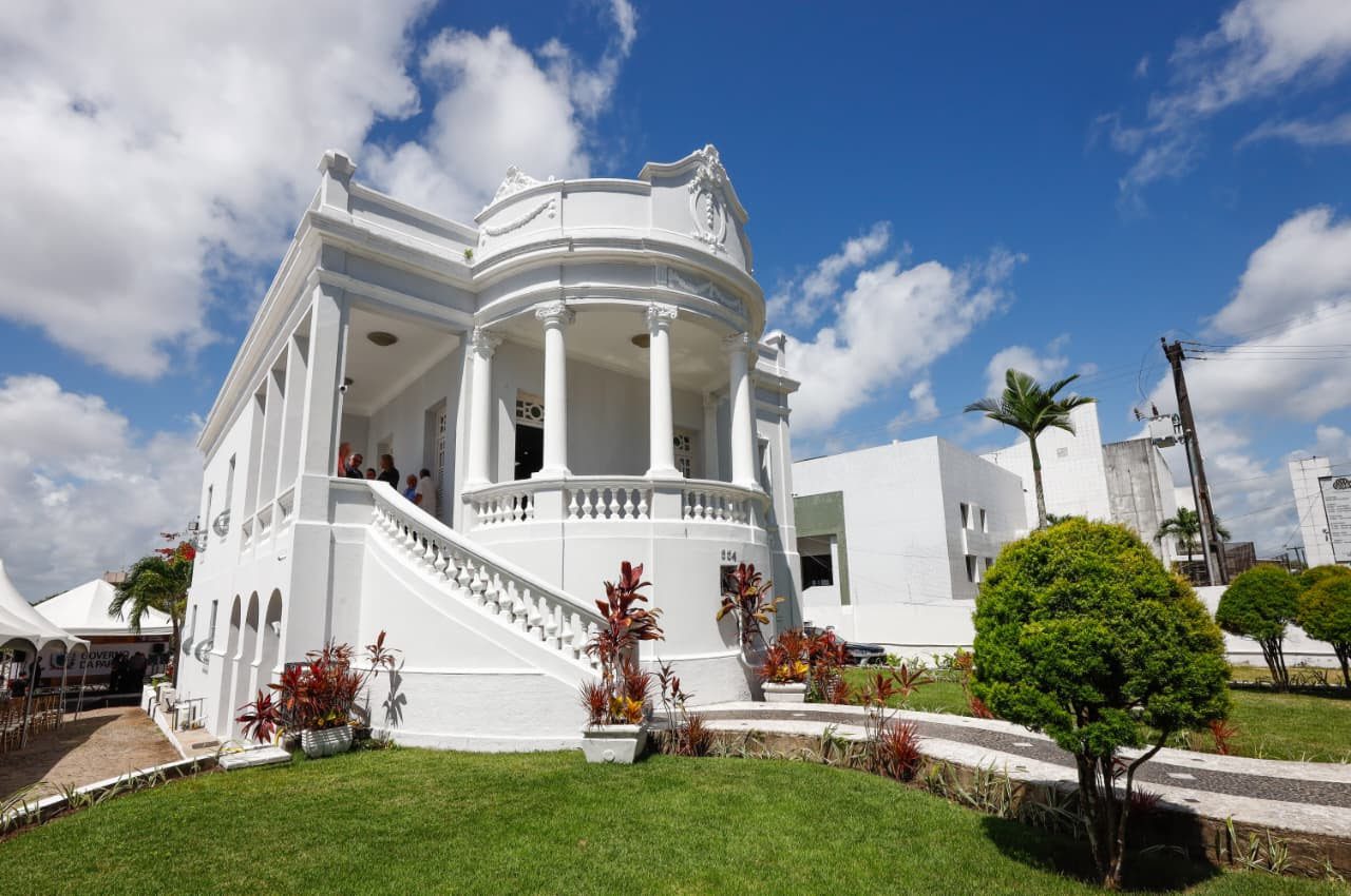 Prédio histórico da década de 20 passa por revitalização em João Pessoa