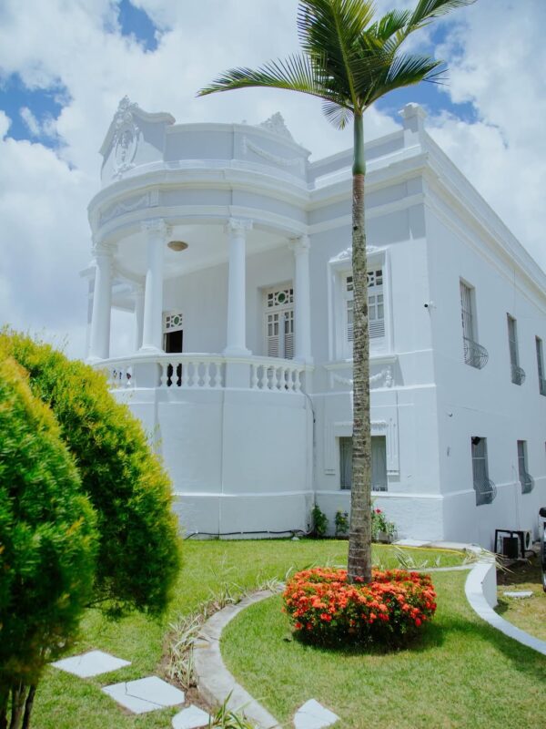 Prédio histórico da década de 20 passa por revitalização em João Pessoa