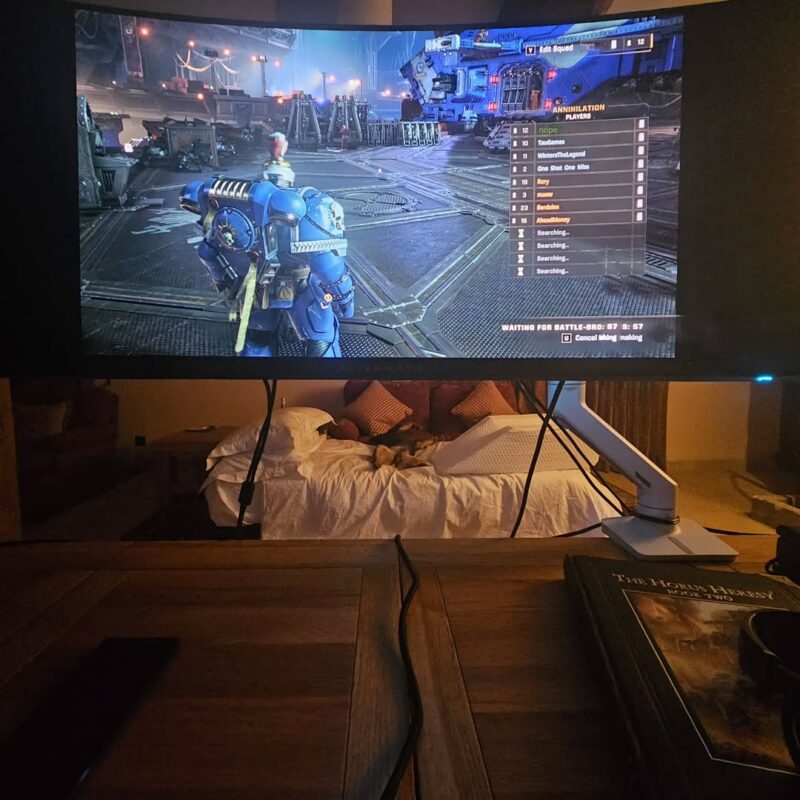 Rústico Moderno: como Henry Cavill combina madeira, tijolinhos e tecnologia em sua casa aconchegante