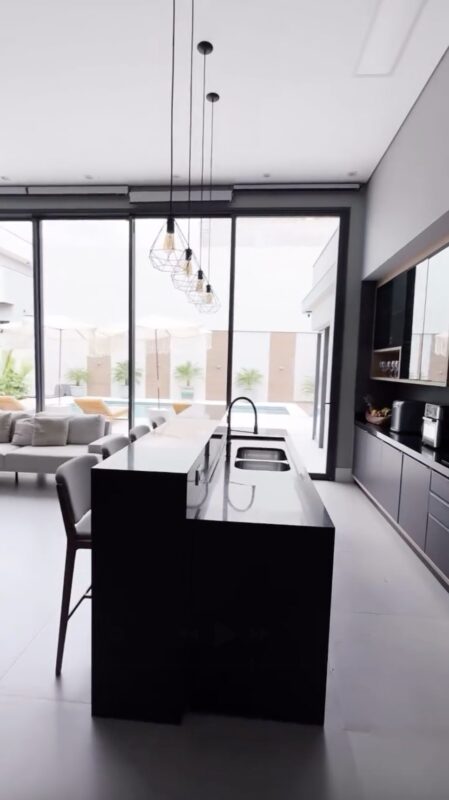 Mansão de Beatriz Reis: conheça o refúgio de luxo da ex-BBB em Atibaia