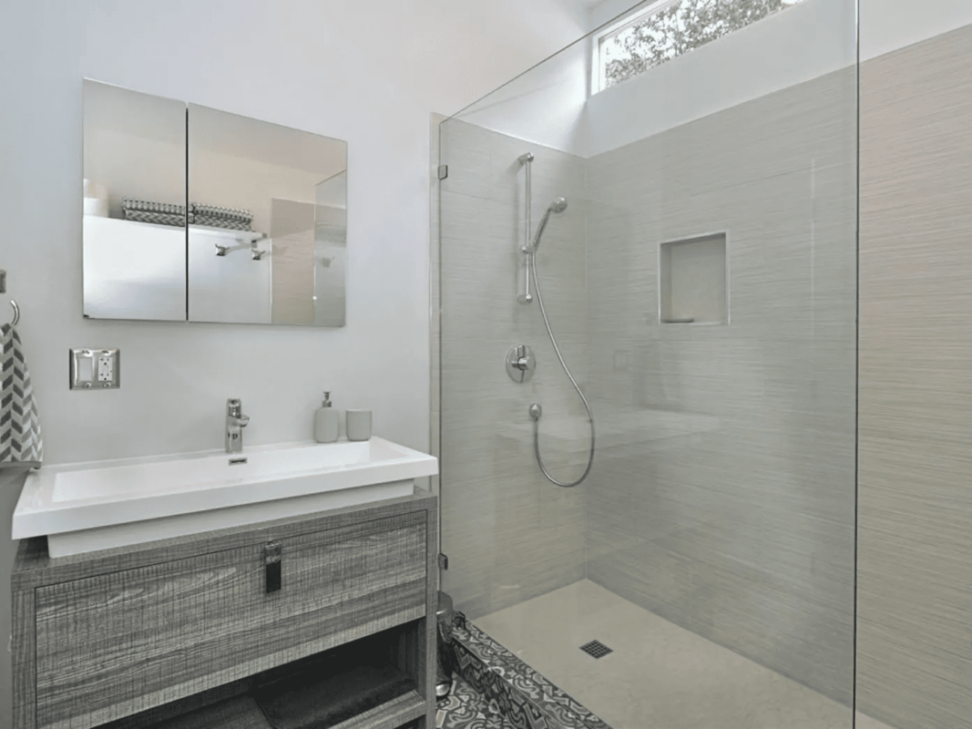 Bangalô de Cher em Los Angeles: uma viagem ao luxo boêmio-retrô