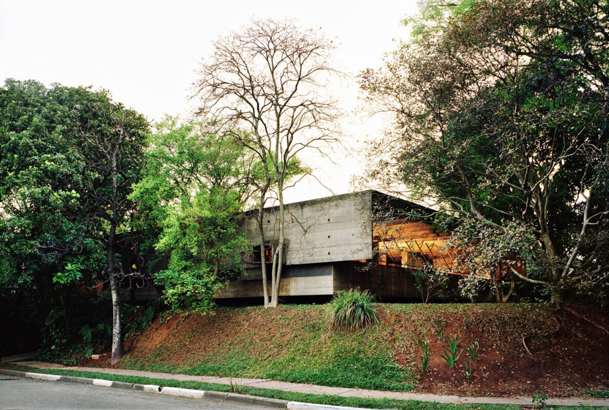 Casa Butantã: o Manifesto Brutalista de Paulo Mendes da Rocha
