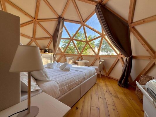 Interiores de Domos: como decorar e mobiliar ambientes curvos com maestria