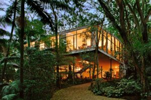 Casa de Vidro: a transparência de Lina Bo Bardi 