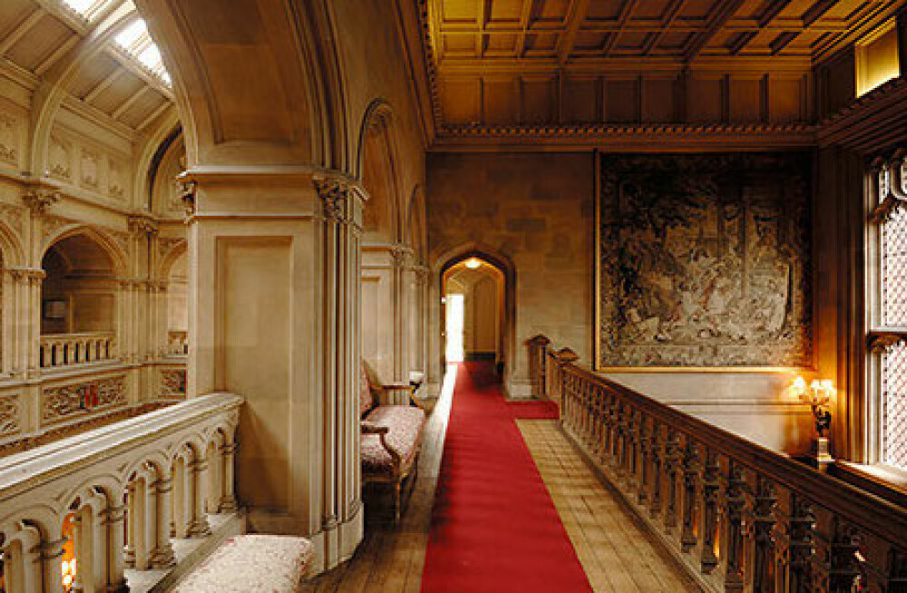 Highclere Castle: Viva o dia de Lady Grantham no cenário de Downton Abbey