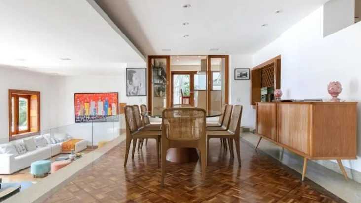 Mansão de Elis Regina no Rio: Luxo histórico por diárias de R$ 4.476