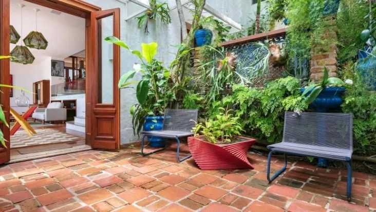 Mansão de Elis Regina no Rio: Luxo histórico por diárias de R$ 4.476