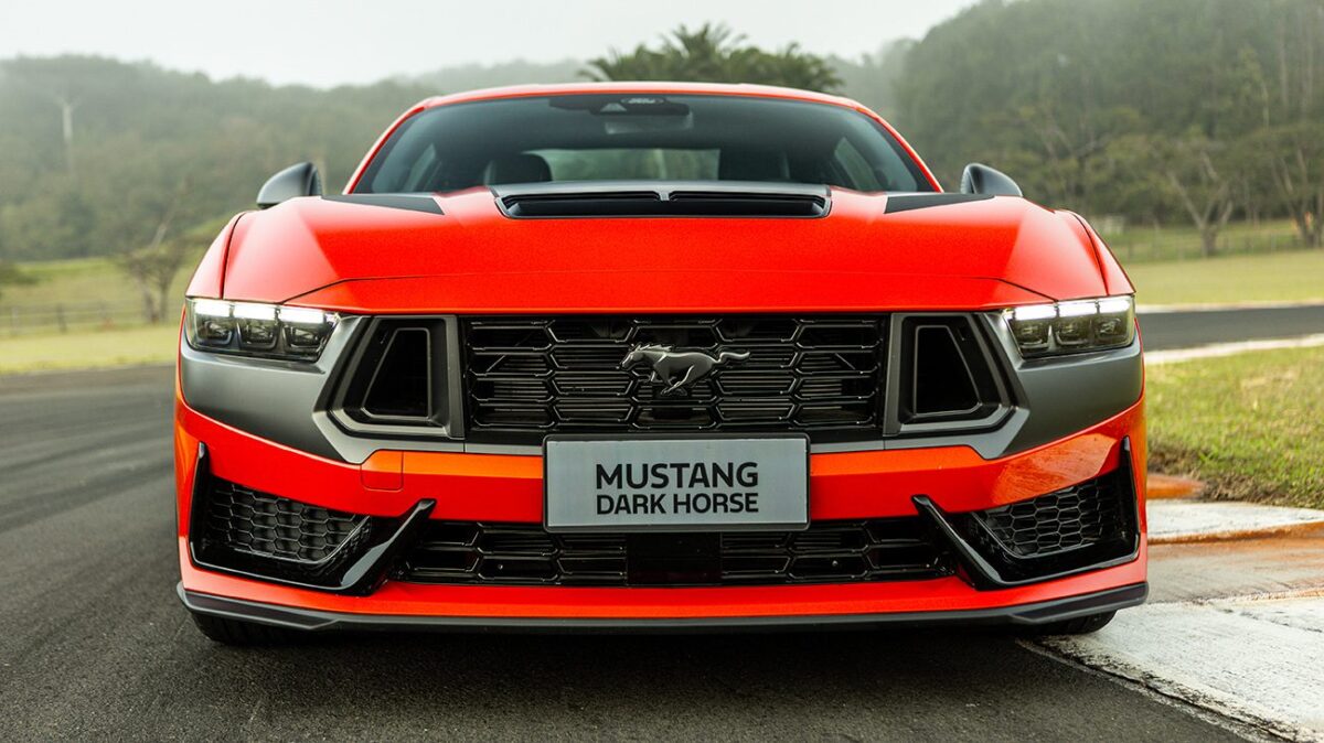 Ford Mustang Dark Horse chega ao Brasil com 507 cv e preço de R$ 649 Mil
