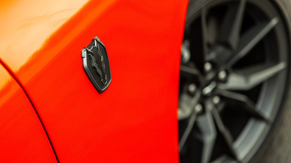Ford Mustang Dark Horse chega ao Brasil com 507 cv e preço de R$ 649 Mil