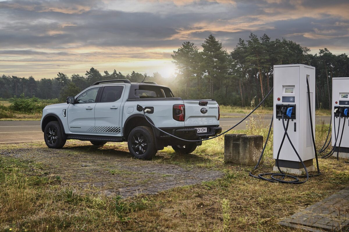 Ford confirma produção da Ranger Híbrida Plug-in na América do Sul