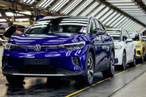 Volkswagen anuncia corte de 50 mil empregos e risco de fechamento de fábricas