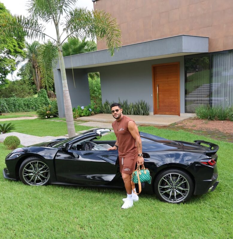 Máquina: conheça a Corvette C8 de Hulk