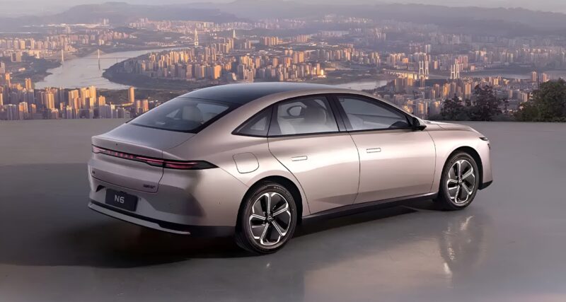 Nissan N6 PHEV: novo sedã híbrido plug-in lançado na China por menos de R$ 100 mil