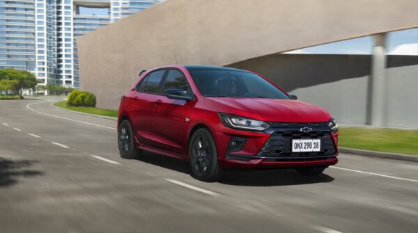 GM anuncia recall urgente para Onix e Onix Plus 2026 por falha no airbag