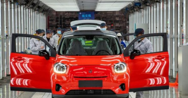 Mercado em 2025: China lidera com 27,6 milhões de carros vendidos