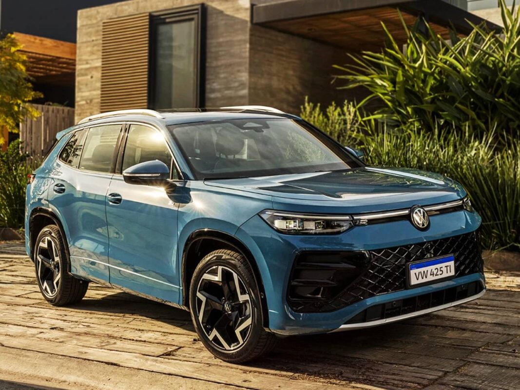 Novo VW Tiguan: motor 2.0 turbo de 272 cv, tração integral e preço a partir de R$ 315 mil Novo VW Tiguan: motor 2.0 turbo de 272 cv, tração integral e preço a partir de R$ 315 mil