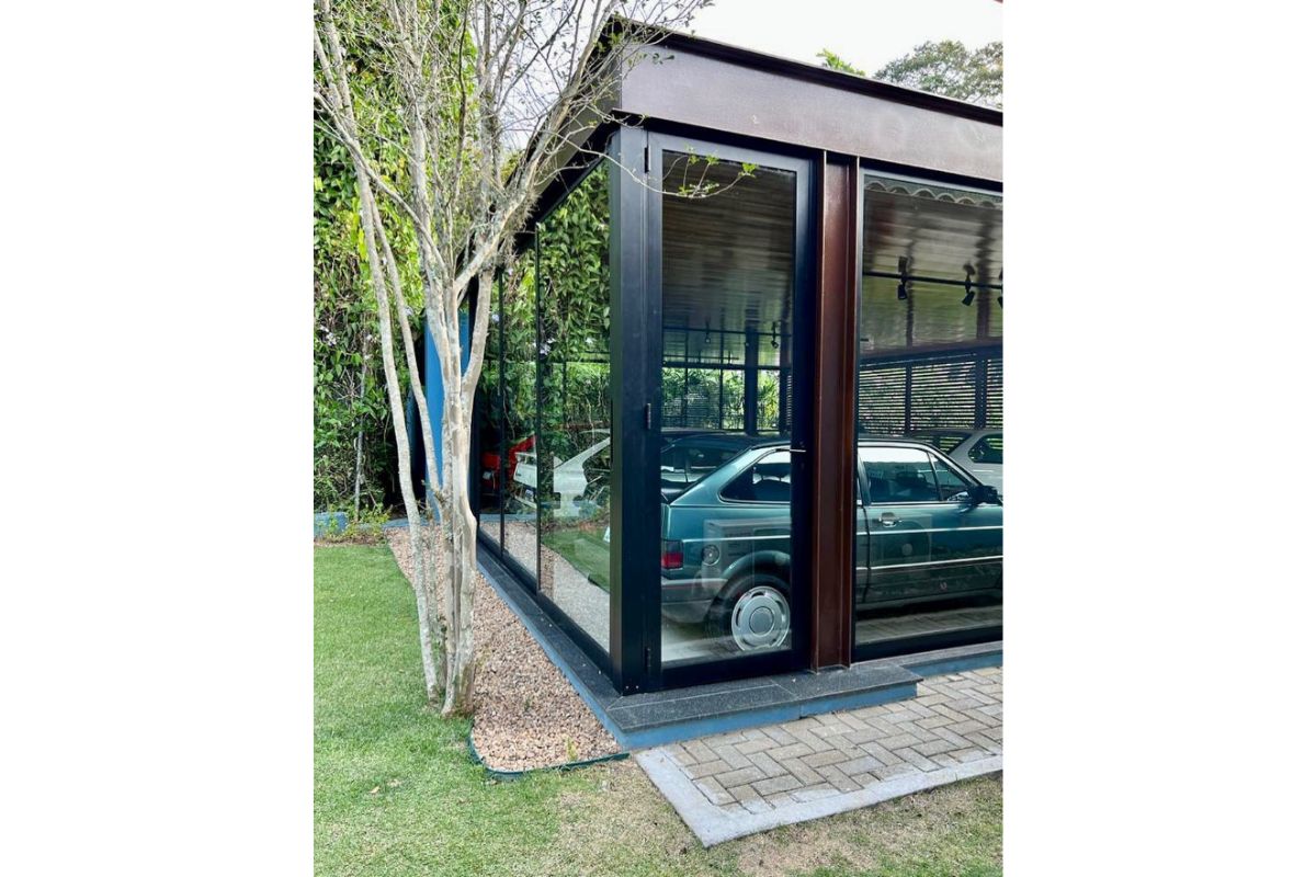 William Bonner revela paixão por carros clássicos em nova série