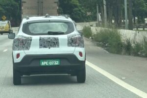 Flagra Renault Kwid 2027: visual e tecnologias em testes no Brasil