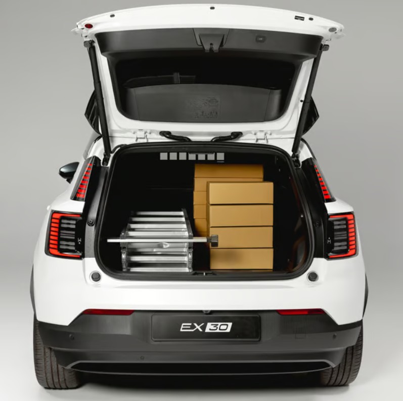 Volvo EX30 Cargo: SUV elétrico vira furgão premium para frotas corporativas