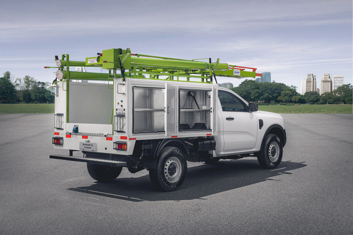 Ford lança Ranger cabine simples para redefinir padrão das picapes de trabalho