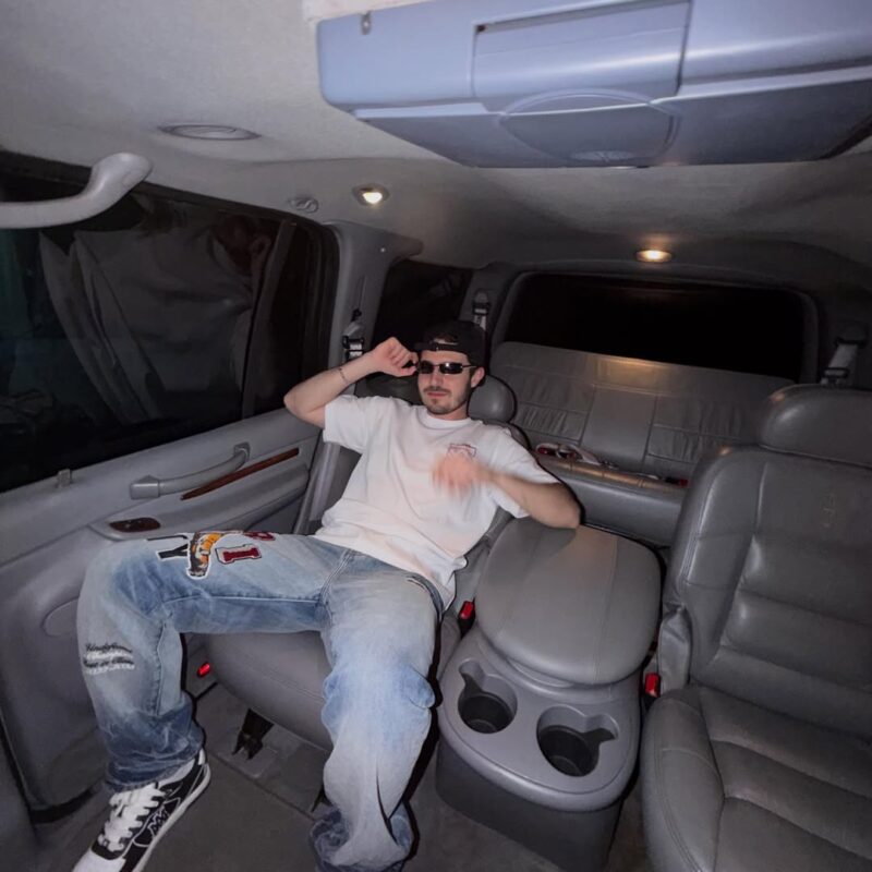 O "carro favorito" de Gugu: João Augusto mostra Lincoln Navigator 2000 conservado