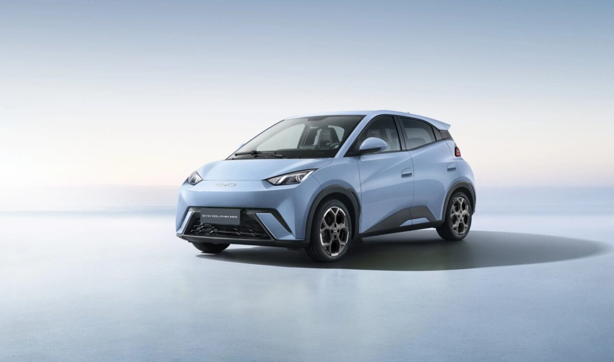 EUA acusam BYD de ligação com Exército da China em relatório sobre carros elétricos BYD Dolphin