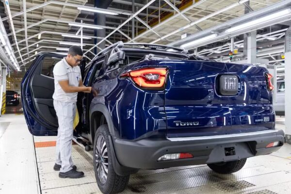 Stellantis anuncia plano de R$ 348 bilhões e mais de 60 lançamentos até 2030
