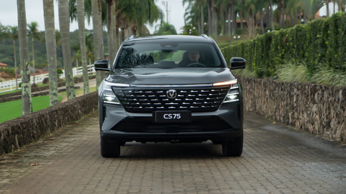 CAOA Changan lança o SUV CS75 no Brasil por R$ 199.990