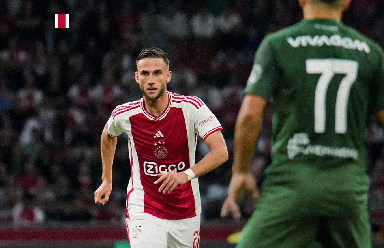 Ajax perde, mas se classifica para fase de grupos da Liga Europa