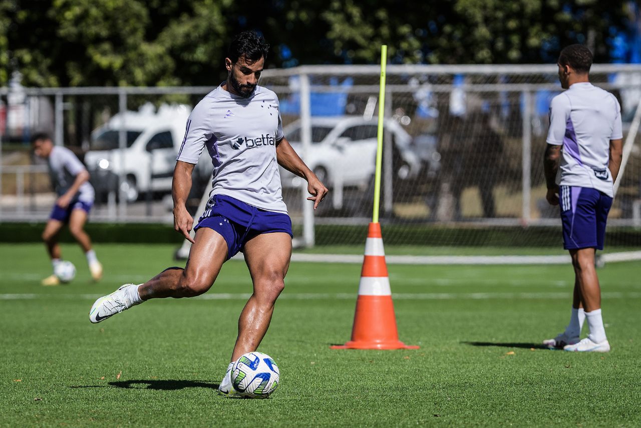 Henrique Dourado, novo reforço da Chapecoense