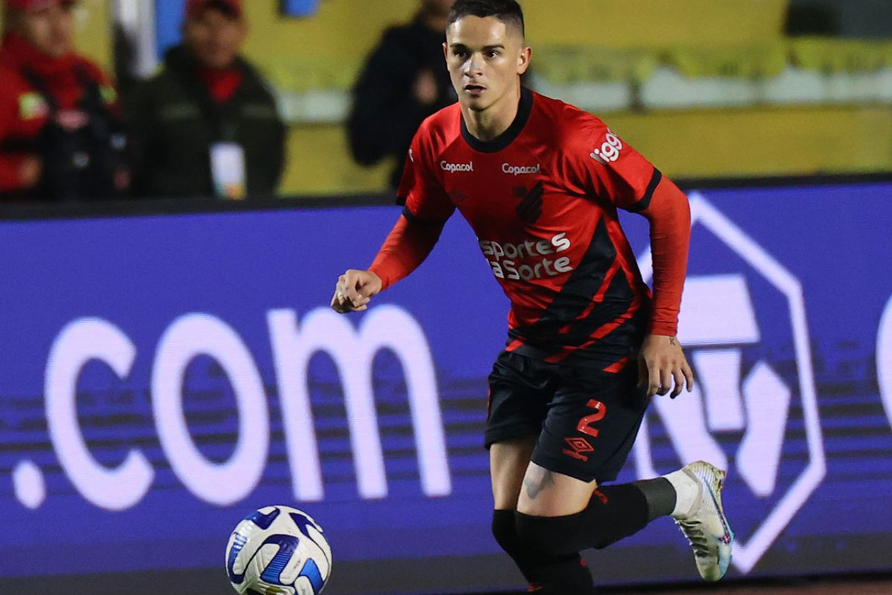 Athletico jogou na Bolívia pela Copa Libertadores e acabou perdendo por 3 x 1 para o Bolívar em jogo de ida das oitavas de final