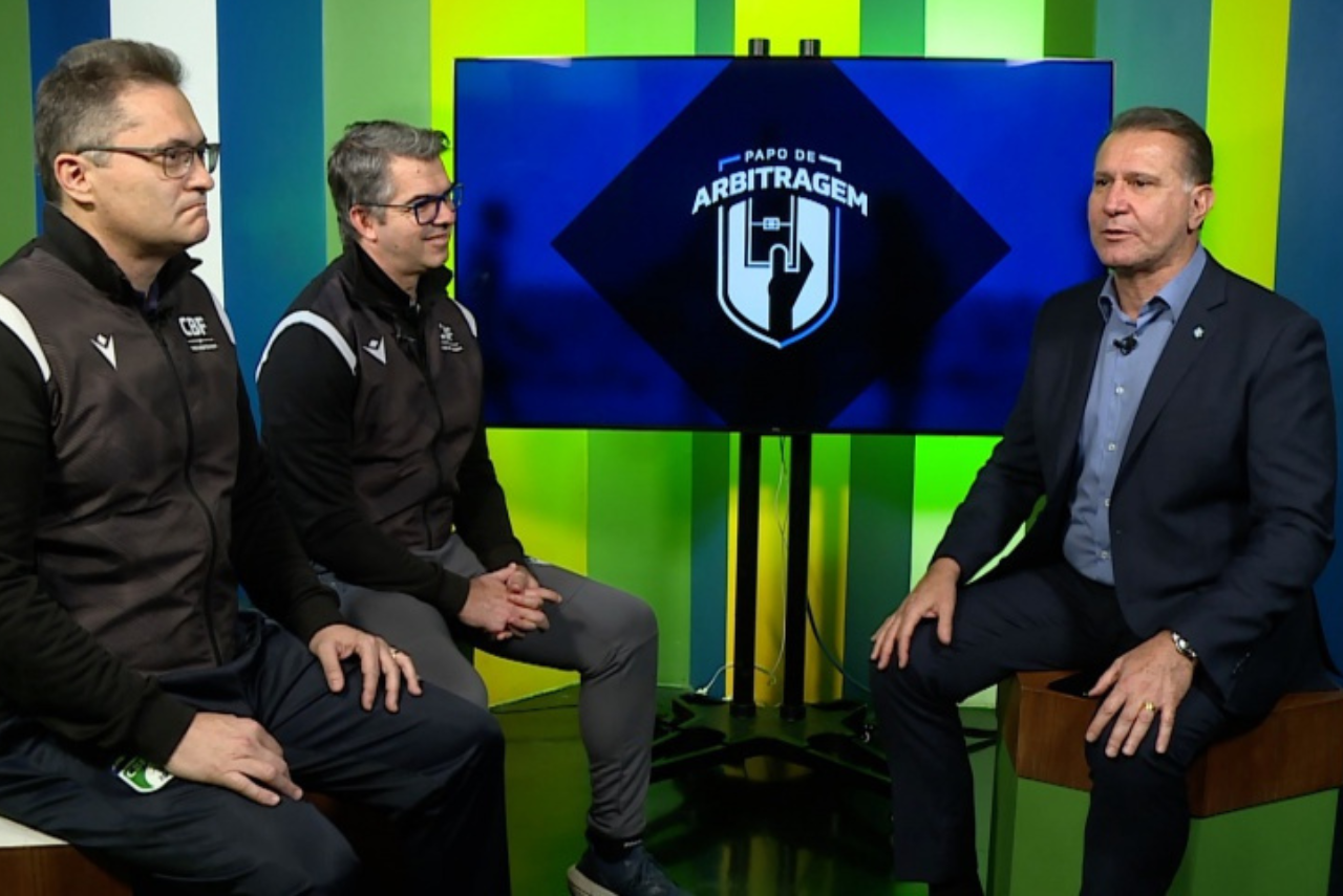 Wilson Seneme, da Comissão de Arbitragem da CBF, concordou com anulação do gol de Paulinho (Foto: Leandro Lopes/CBF)