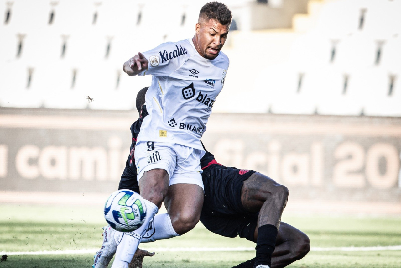 Marcos Leonardo fez o gol do empate para o Santos contra o Athletico-PR nos acréscimos (Foto: Santos FC/Twitter/Divulgação)