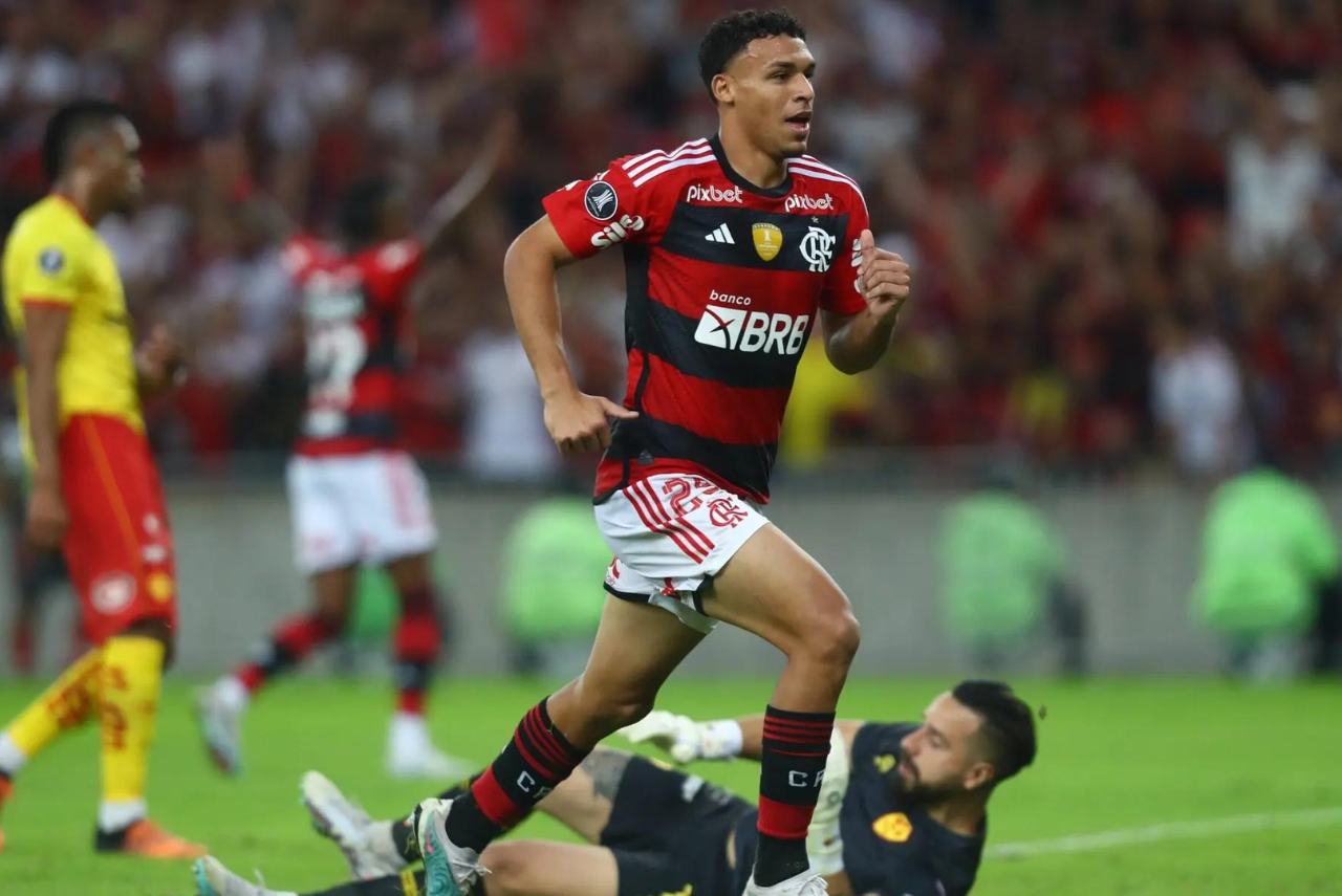 Wolverhampton ofereceu € 20 mi por Victor Hugo, do Flamengo(Foto: Gilvan de Souza/Flamengo)