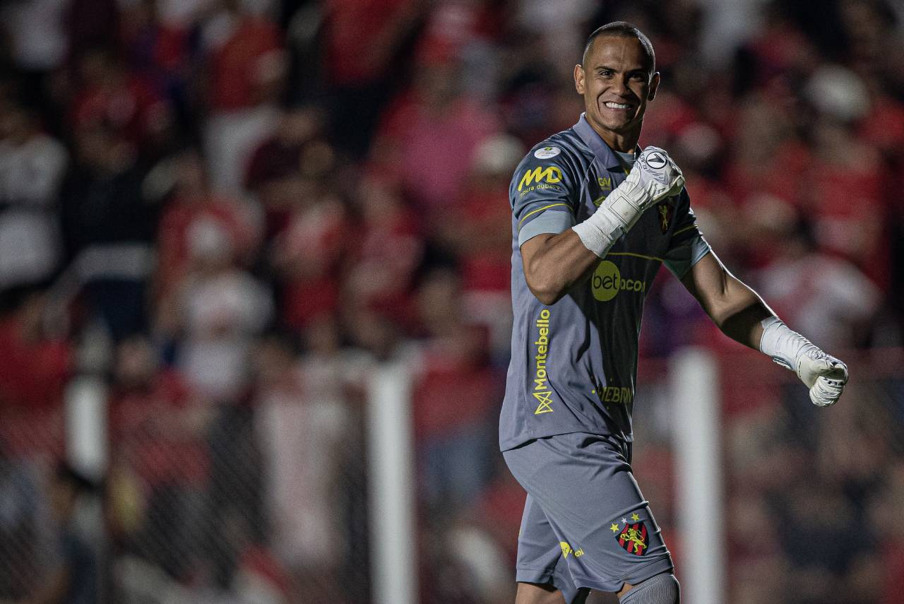 Renan, goleiro - Foto: Isabela Azine/Sport