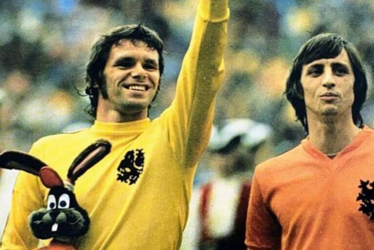 Jan Jongbloed, goleiro da histórica Laranja Mecânica, morre aos 82 anos