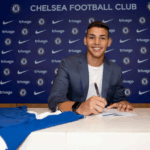 Deivid Washington, 18 anos, é o mais novo reforço do Chelsea (Foto: Chelsea/Divulgação)