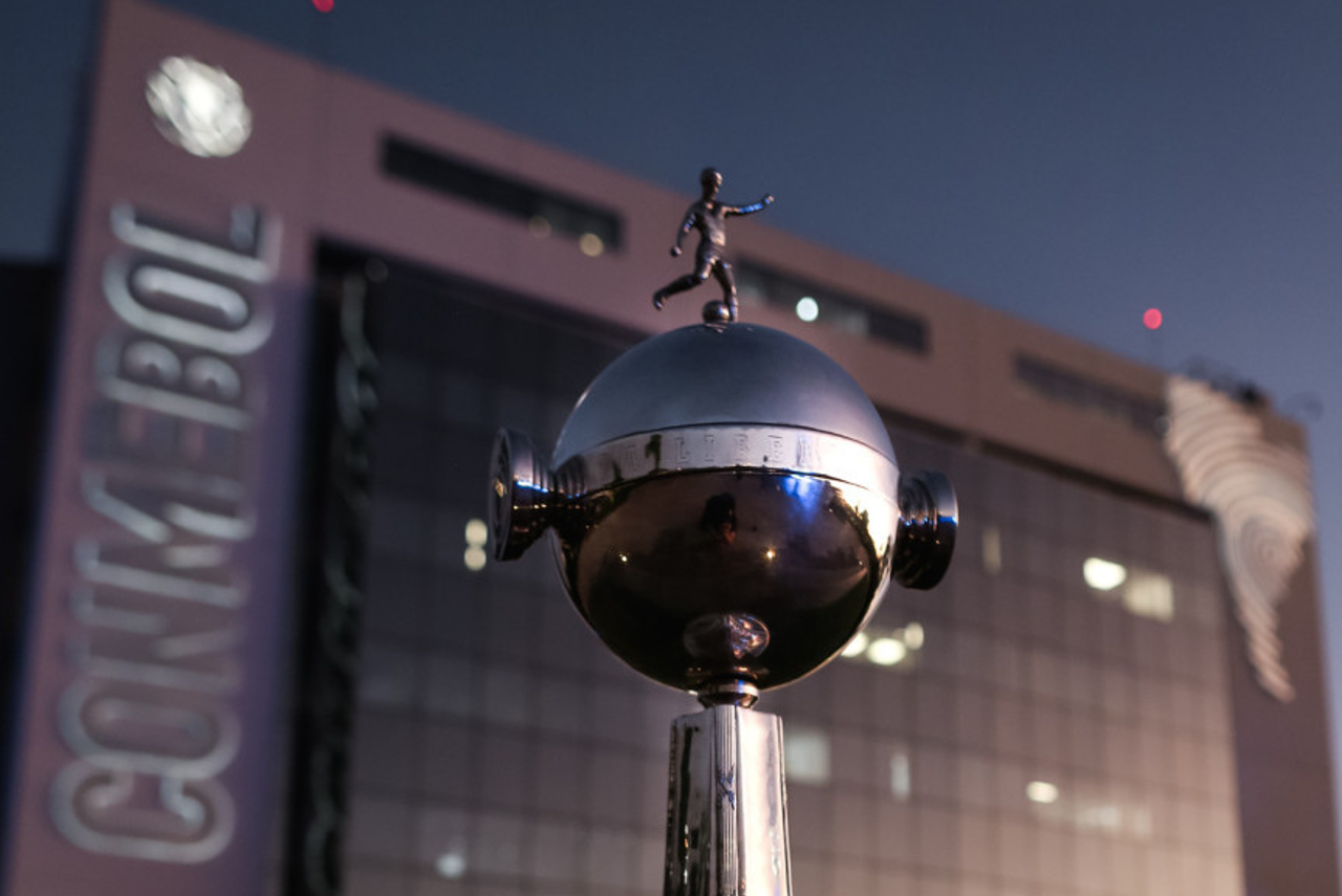 Taça da Libertadores na sede da Conmebol