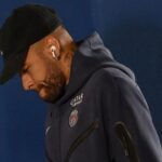 Neymar com uniforme do PSG