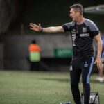 Paulo Turra esteve no Santos durante sete jogos