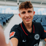 Jesper Lindström é o novo reforço do meio-campo do Napoli (Foto: Eintracht Frankfurt/Twitter)