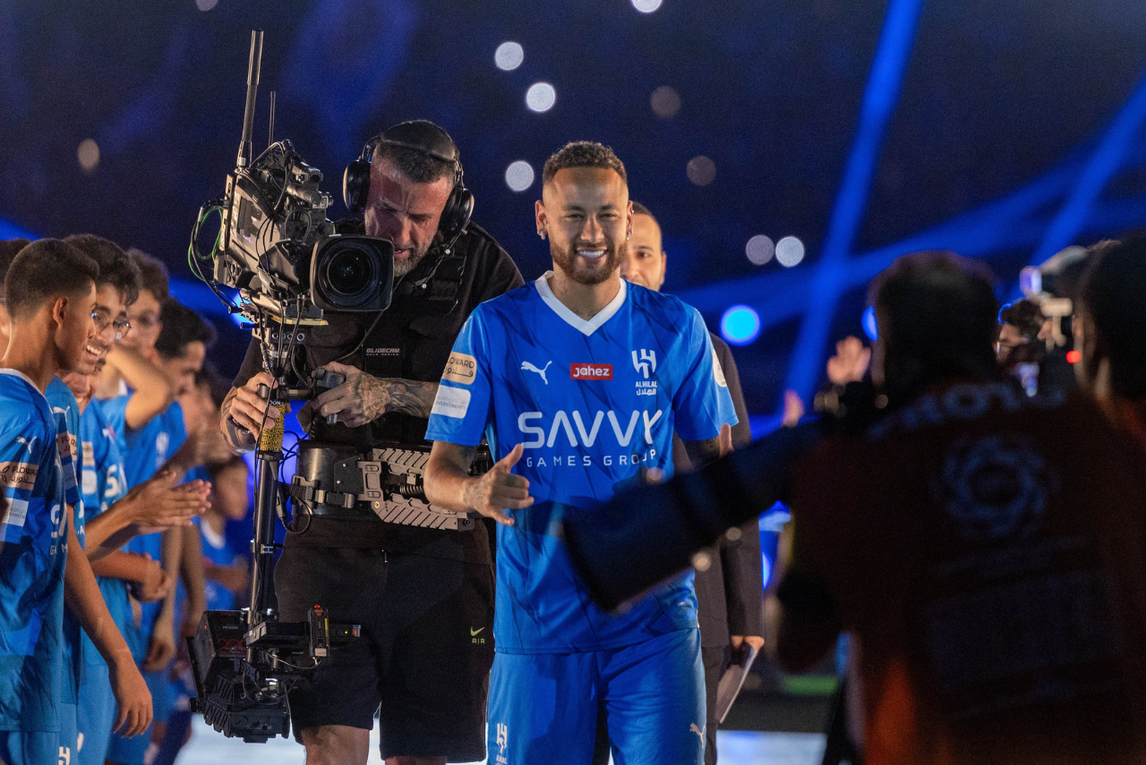 Neymar foi apresentado à torcida do Al-Hilal neste sábado (19) (Foto: Al-Hilal/Divulgação)