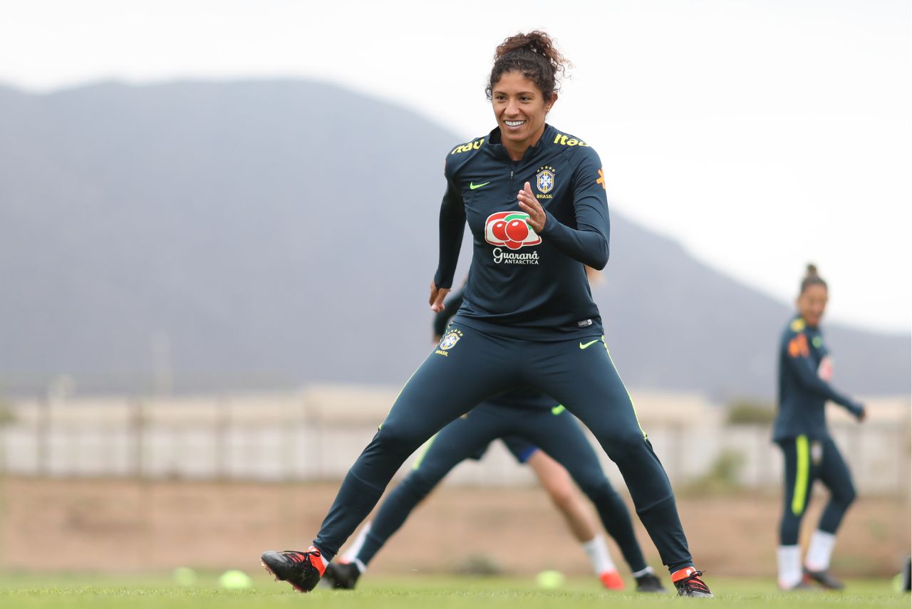 Cristiane em treino da Seleção Brasileira feminina