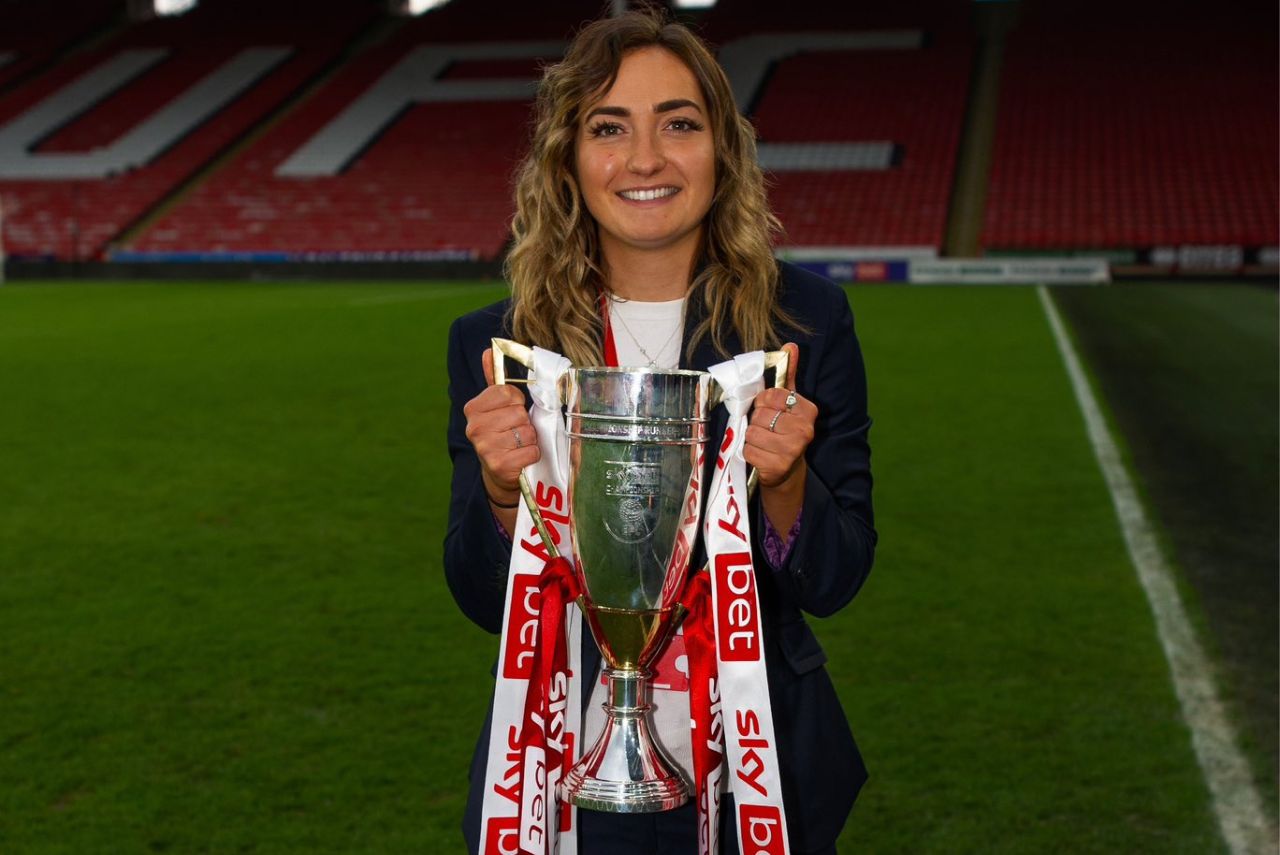 Maddy Cusack faleceu aos 27 anos (Foto: Twitter/Reprodução)