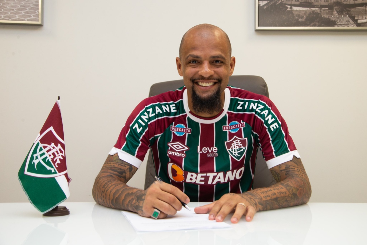 Fluminense renova com Felipe Melo