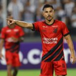 Willian Bigode e Mayke jogaram juntos