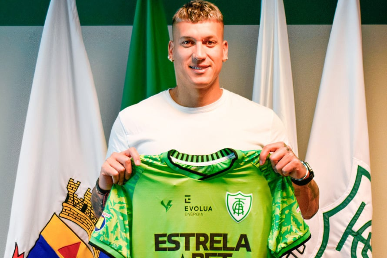 Goleiro uruguaio Washington vai reforçar o Coelho nesta temporada (Foto: América-MG/Divulgação)