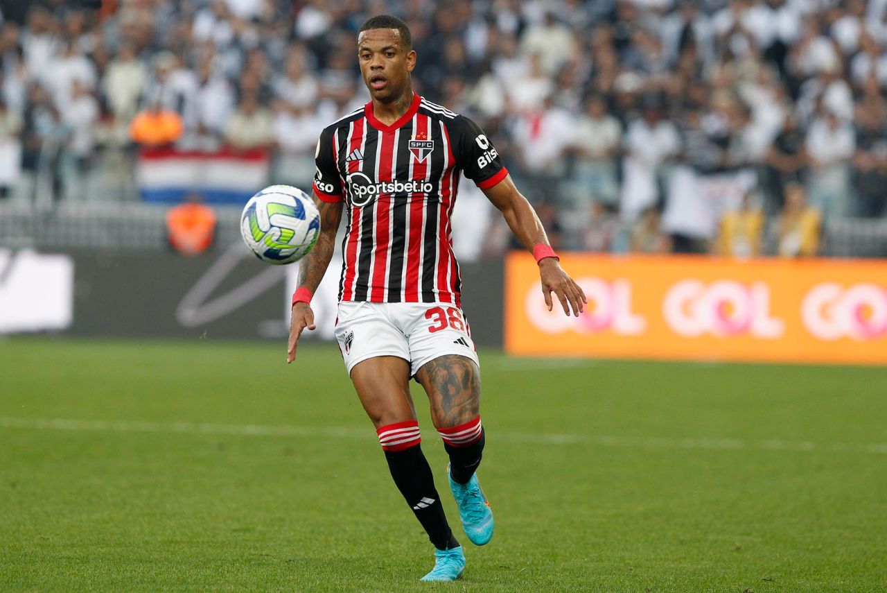 Caio Paulista vai integrar em definitivo elenco tricolor (Foto: Rubens Chiri/São Paulo)