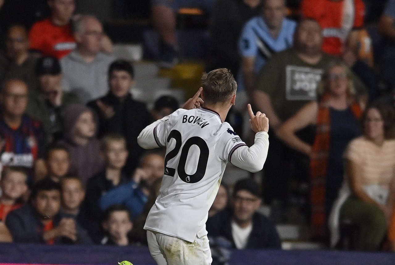 West Ham vence Luton e assume liderança provisória do Inglês