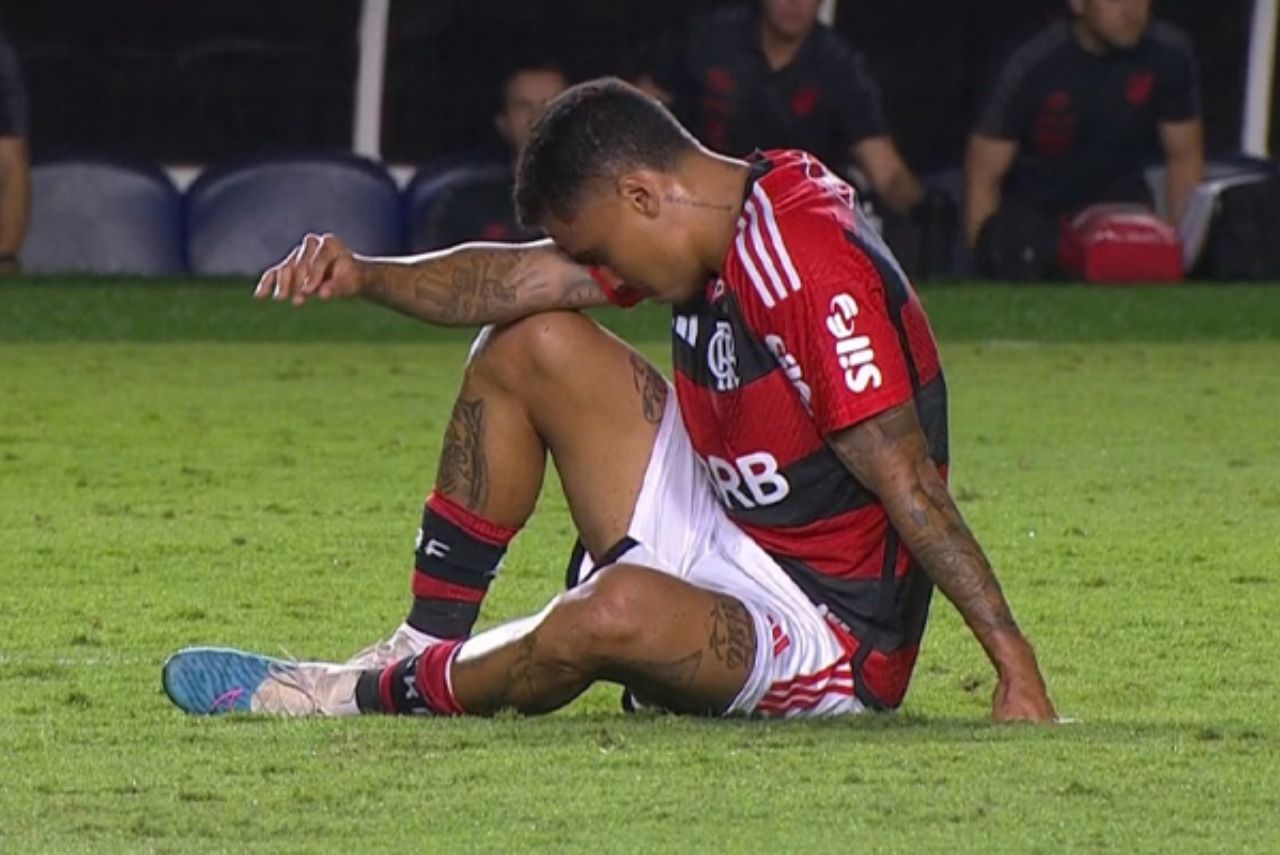 Allan sente lesão em jogo do Flamengo